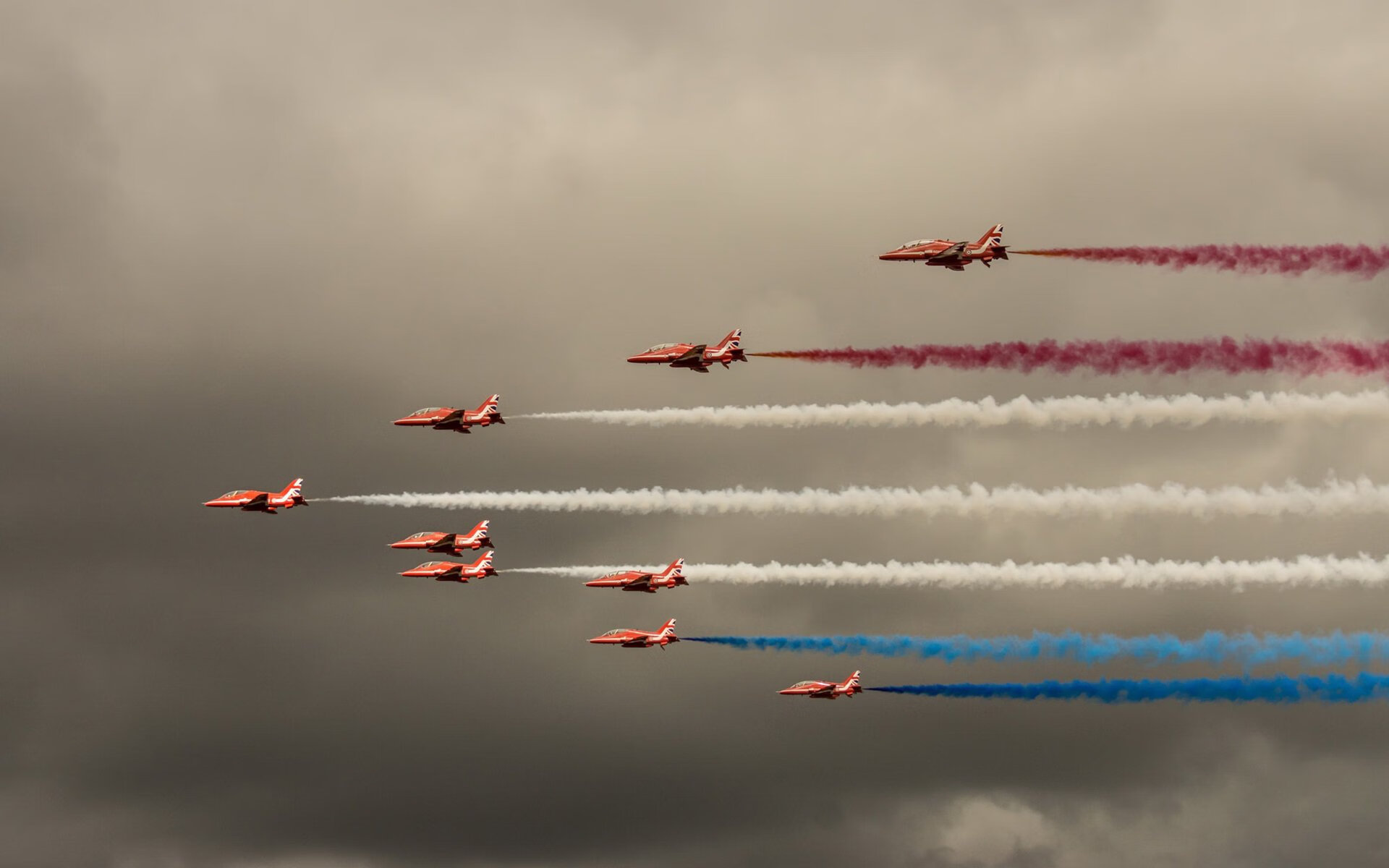 kaiyun体育app-_极限运动飞跃挑战：勇敢者的冒险日记_，飞跃极限[体操]