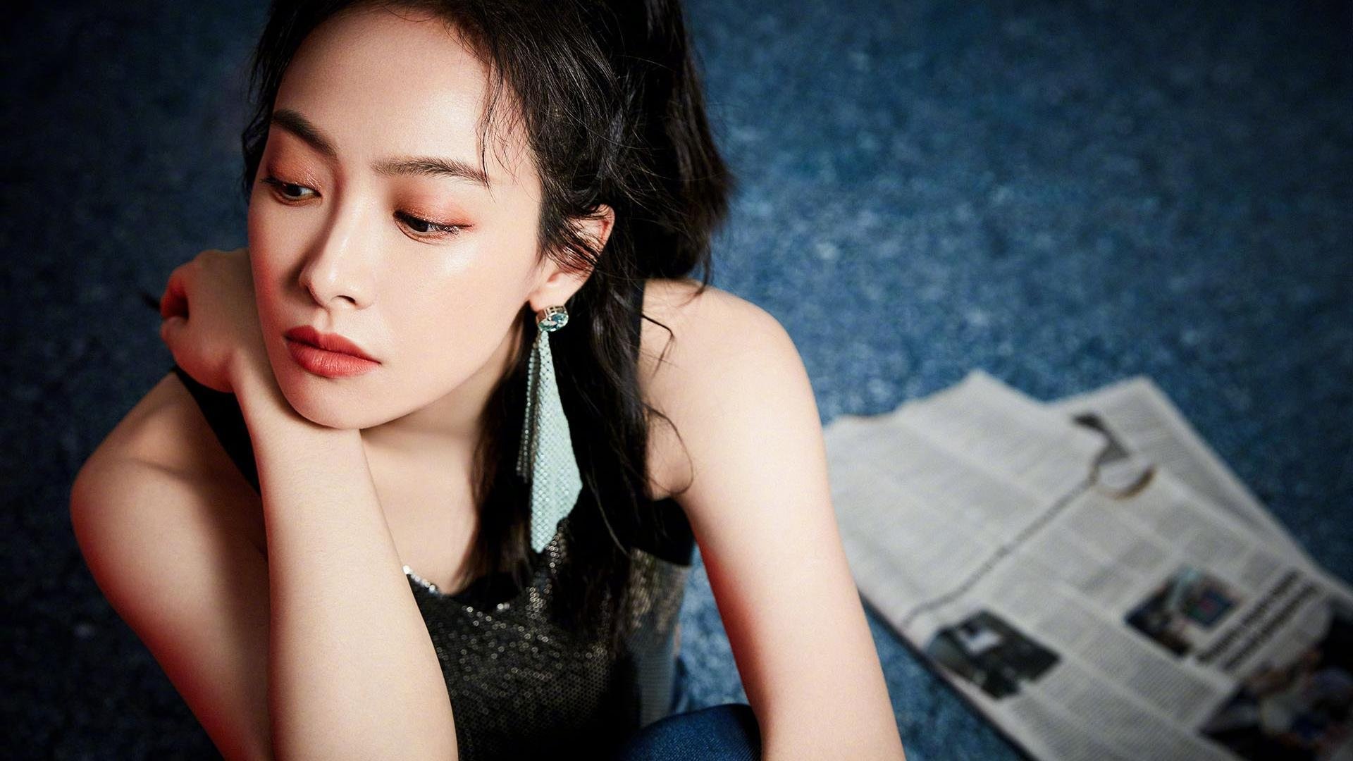 “简阳文体中心:全球顶级选手争霸羽毛球赛场”