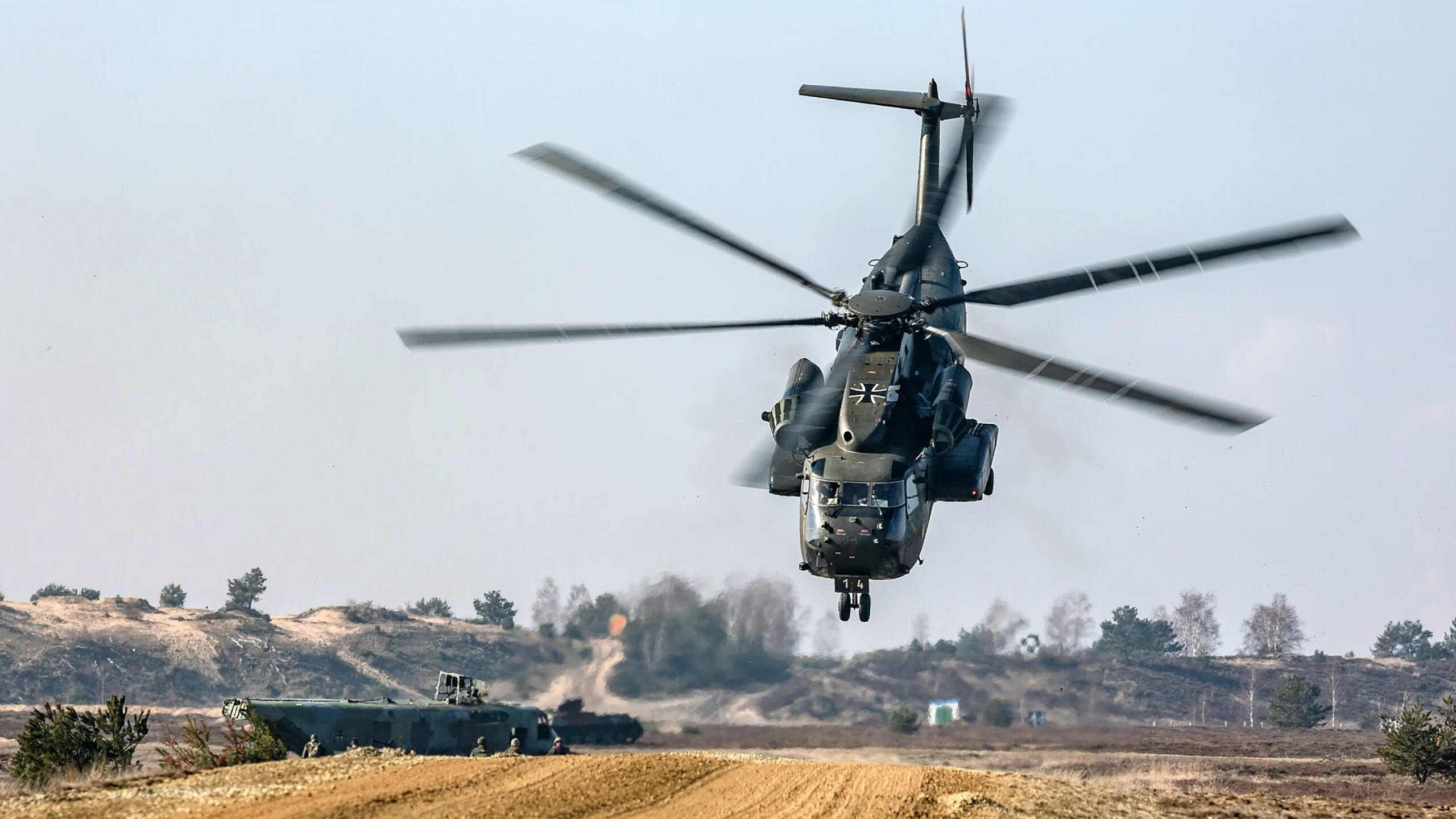 联赛中上游球队与下游球队阵型风格迥异分析，中上游球队是第几名