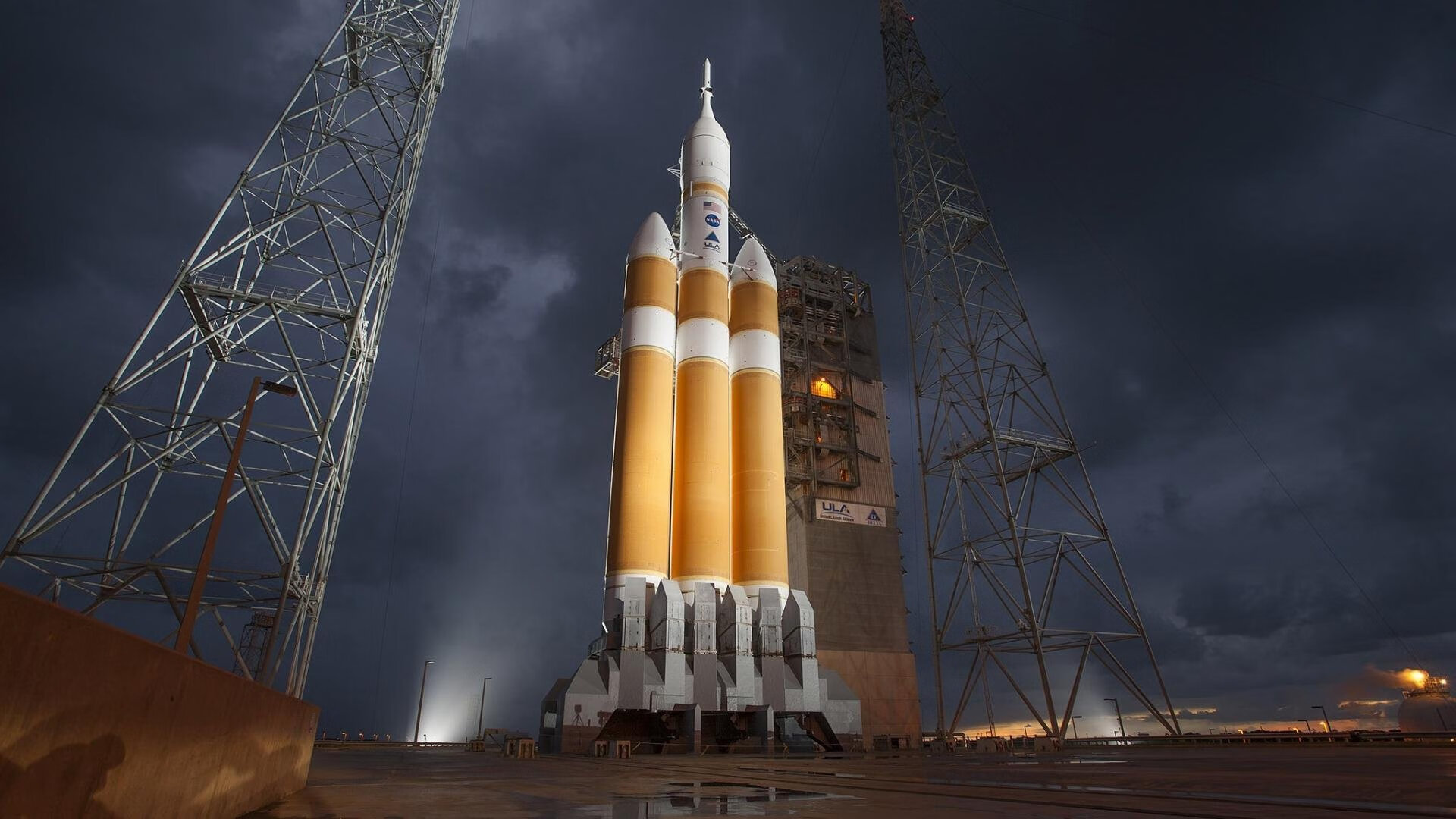 开云网页版-西甲天王带球冲锋：激烈场面高潮不断，西甲最新用球